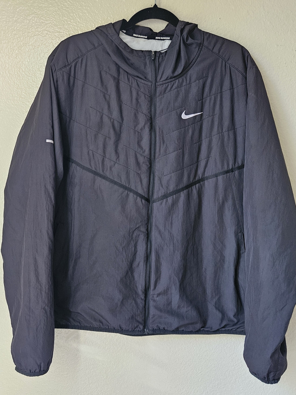 Nike Therma-FIT Running Jacket Black Men’s XL Hooded Full Zip.